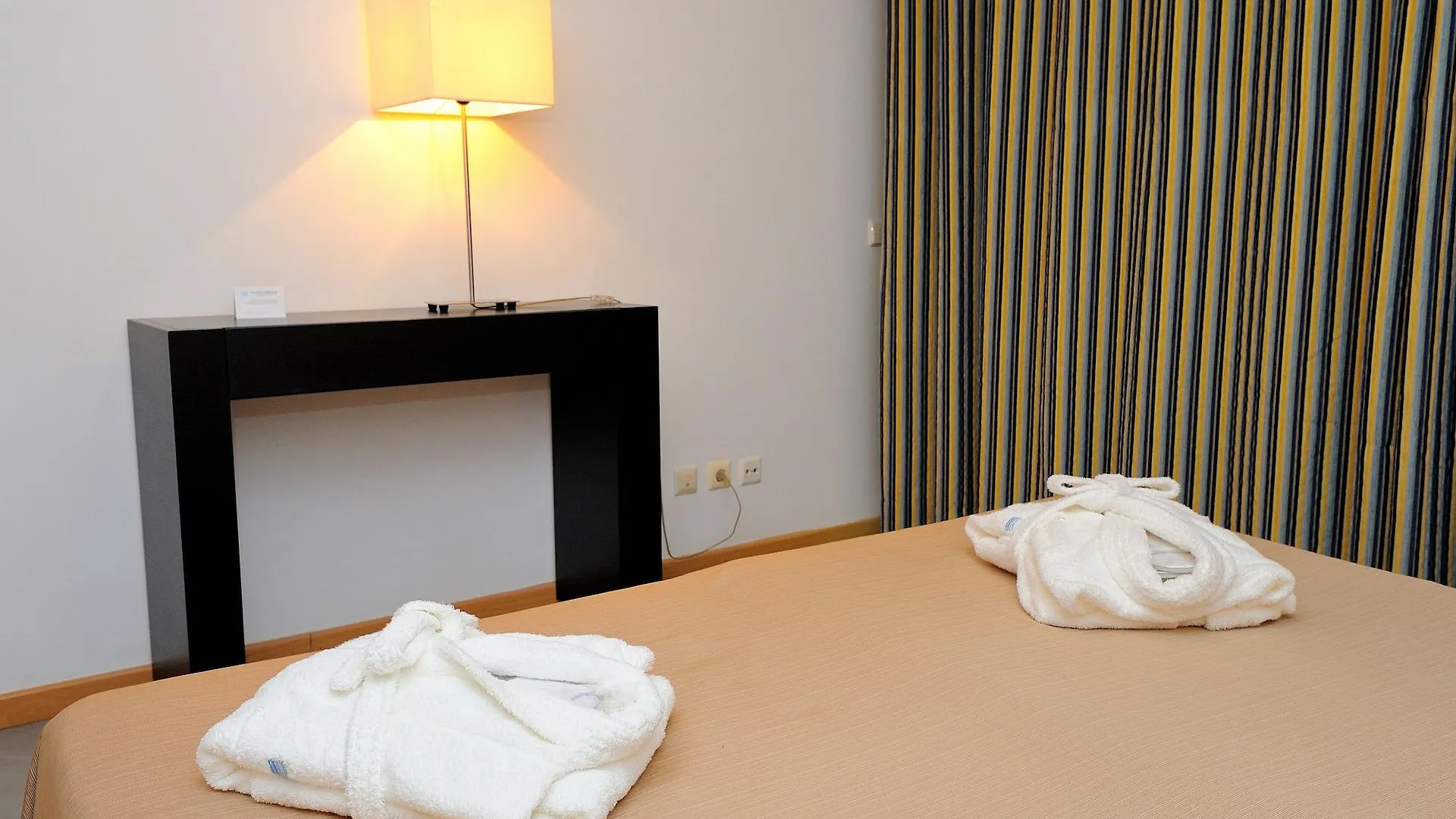 Oceano Atlantico Apartamentos Turisticos Портиман 4*,